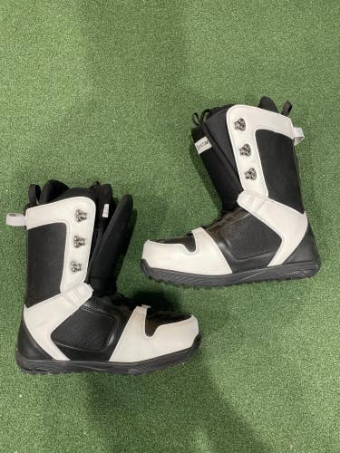 Used Men's Size 9.0 System Snowboard Boots
