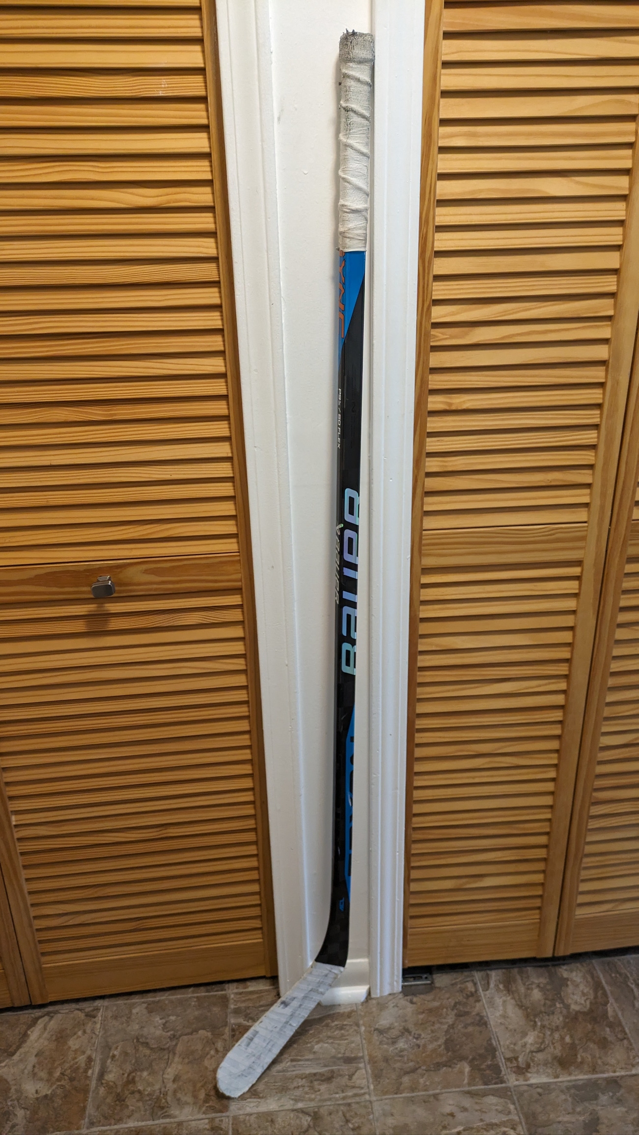Intermediate Used Right Handed Bauer Nexus Sync Hockey Stick P92