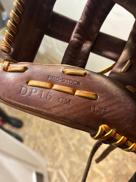 2022 Infield 11.75" A2000 Baseball Glove
