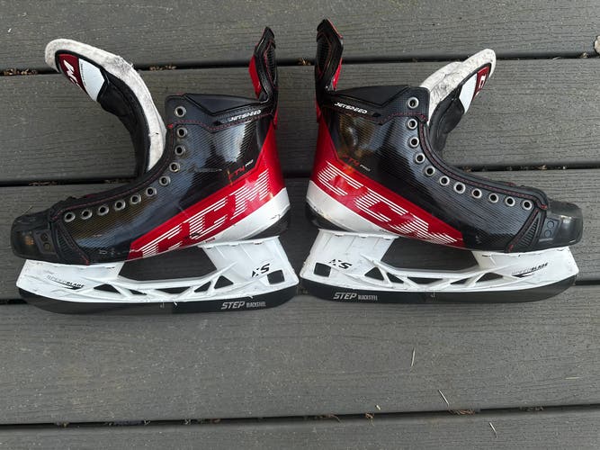 Senior CCM  9 JetSpeed FT4 Pro Hockey Skates