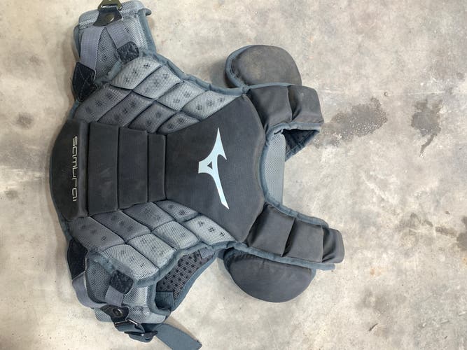 Baeball- Used Mizuno Samurai Catcher's Chest Protector- Youth 14"