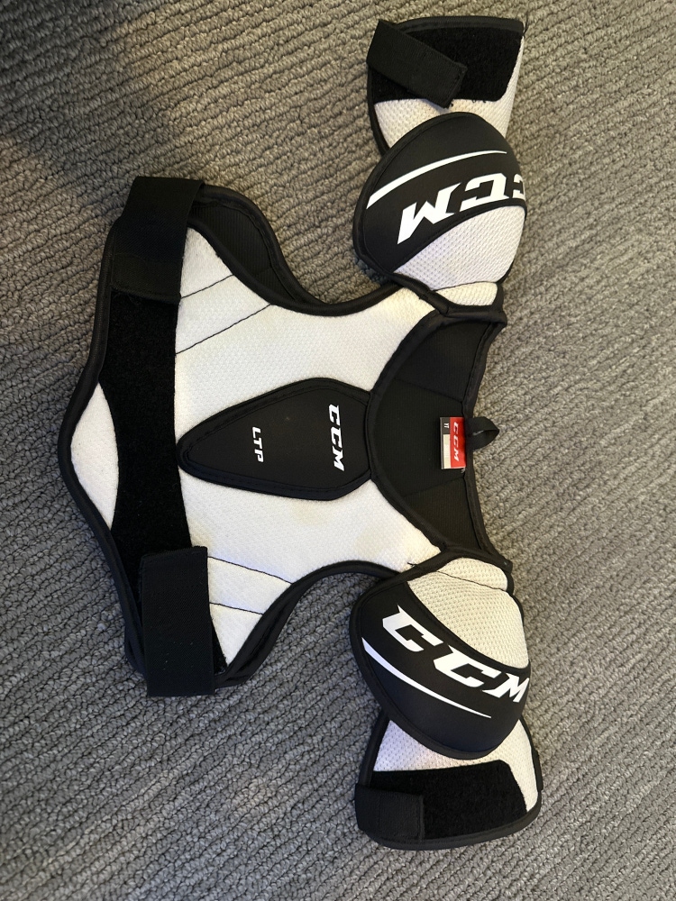 CCM Youth Small Shoulder Pads
