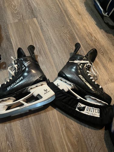 Used Bauer Regular Width   7 Vapor Hyperlite 2 Hockey Skates