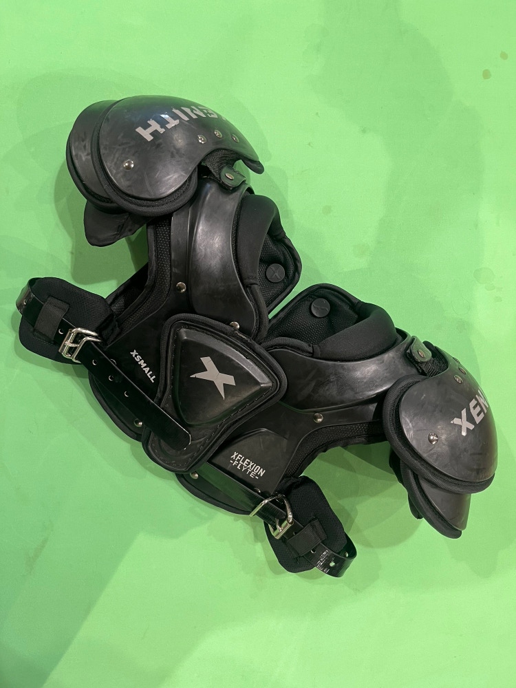 Used XS Xenith XFLEXION -Flyte- Shoulder Pads