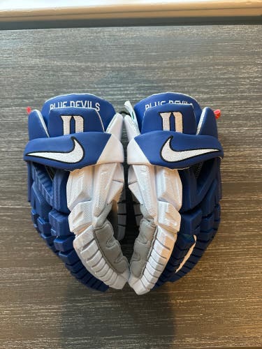 BRAND NEW DUKE BLUE DEVILS VAPOR PREMIER LACROSSE GLOVES
