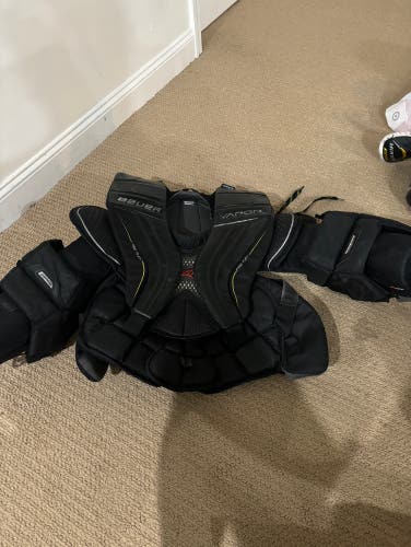 Used Small Bauer Vapor 2X Pro Goalie Chest Protector