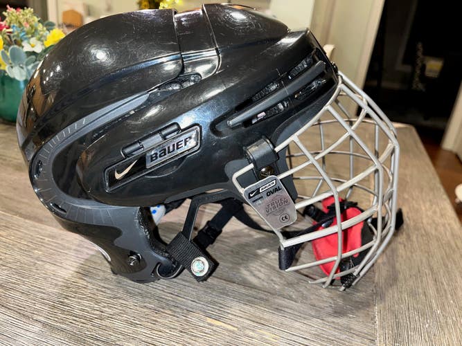 Used Large Bauer 9500 Helmet
