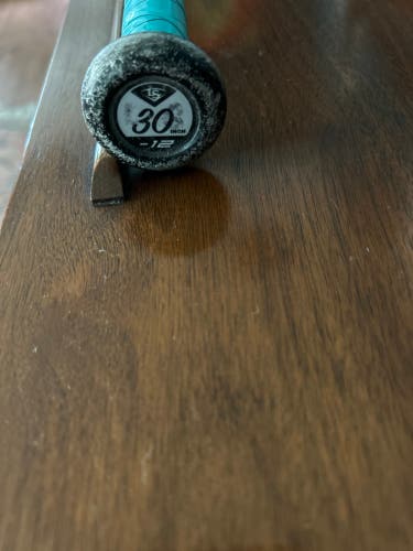 Used Alloy (-12) 18 oz 30" Quest Bat