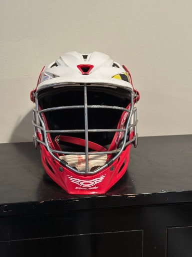 Used Maryland Men's Lacrosse Cascade R Helmet