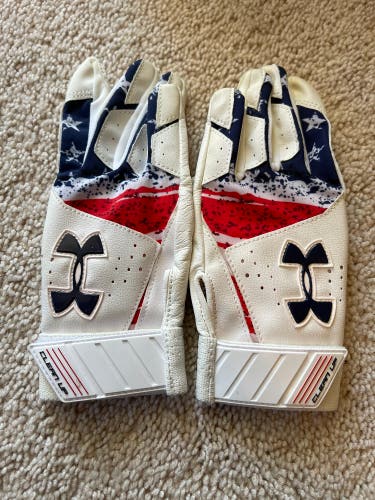 New Youth Small Under Armour Clean Up Batting Gloves