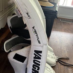 31" Vaughn  Ventus SLR2 Goalie Leg Pads