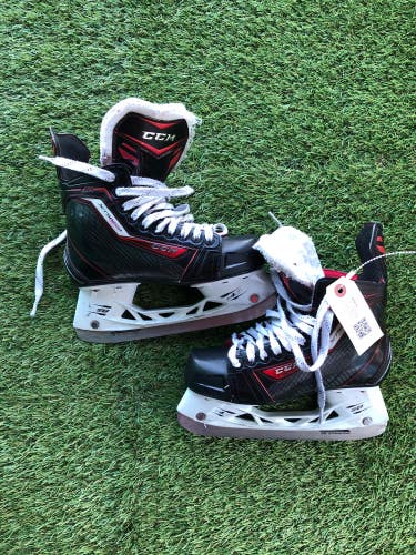 Used CCM JetSpeed 270 Hockey Skates Regular Width Size 4.0 - Intermediate
