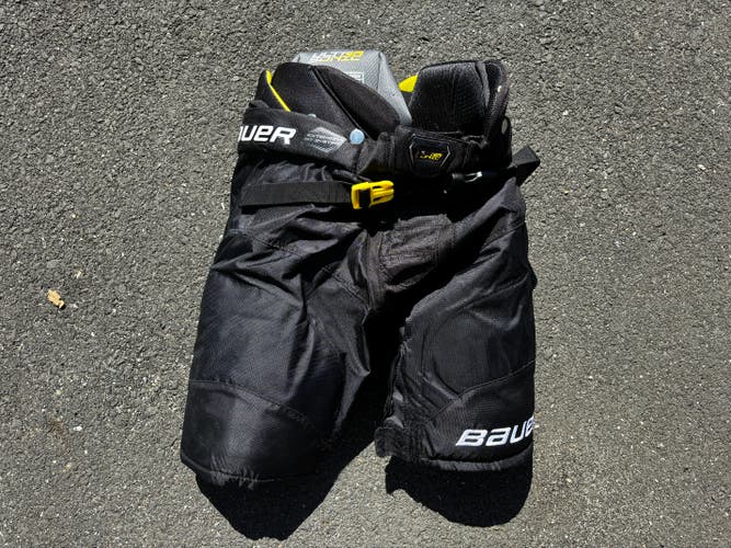 Junior Medium Bauer Supreme Ultrasonic Hockey Pants