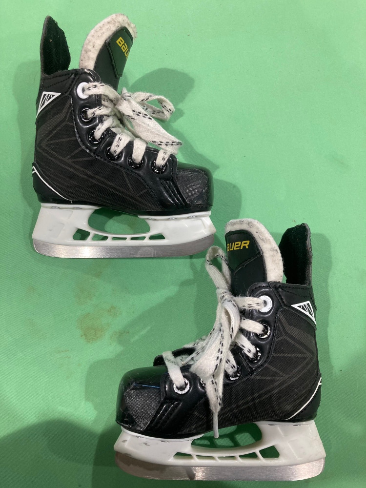 Used Youth Bauer Supreme S140 Hockey Skates Regular Width 6