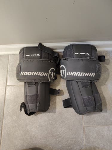 Used Warrior ritual X knee pads