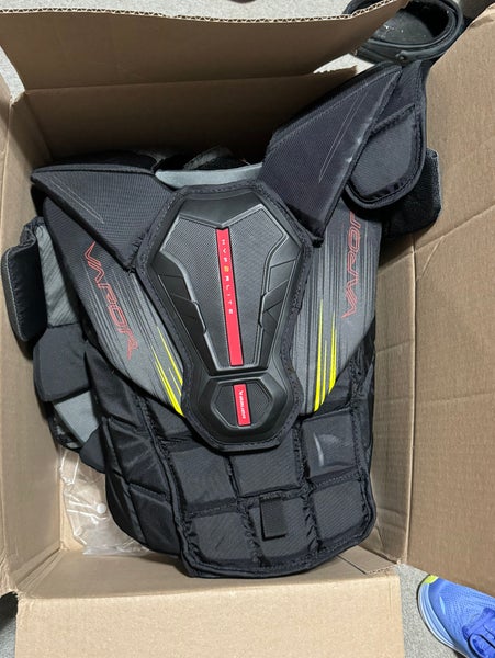 New Medium Bauer Hyperlite 2 Goalie Chest Protector