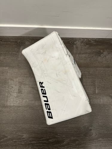 SUPREME MACH Goalie Blocker