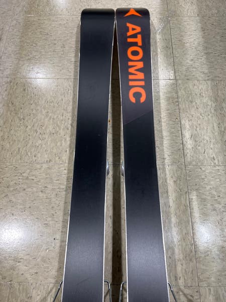 Atomic　PUNX5 150cm Atomic Punx Five Twin Tip Skis | SkatePro