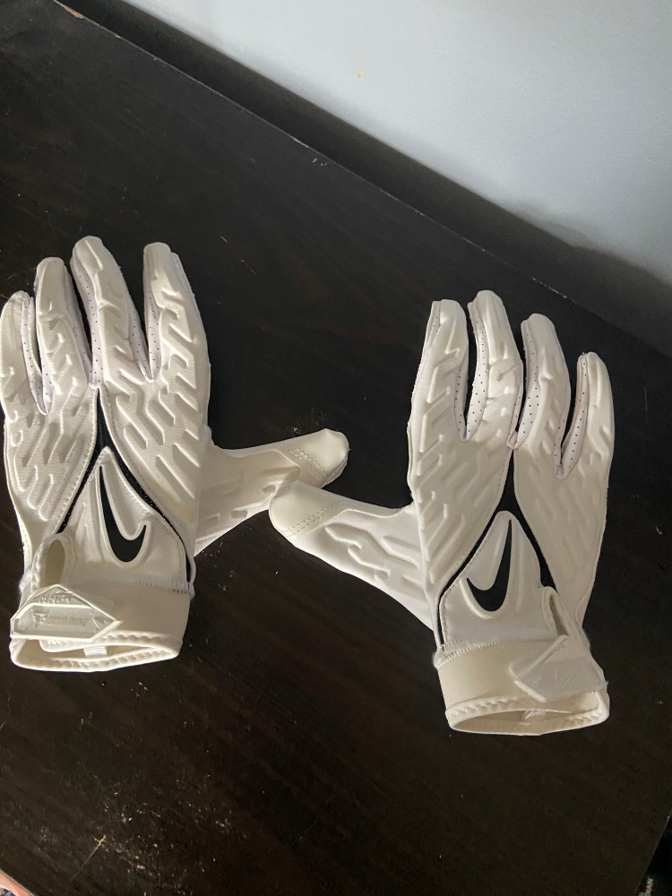 White Adult XL Nike Superbad 6.0 Gloves