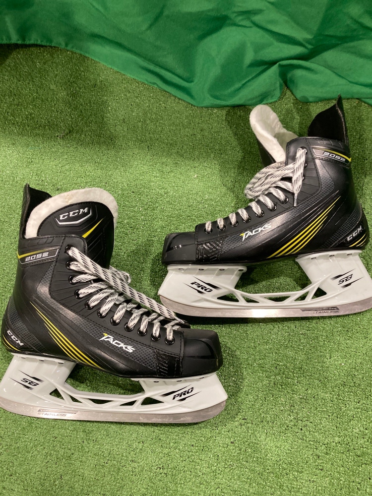Used Senior CCM Tacks 2052 Hockey Skates Regular Width 10