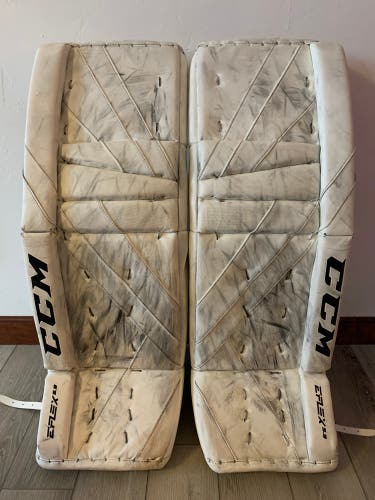 32" CCM Pro Stock Extreme Flex 5.9 Goalie Leg Pads