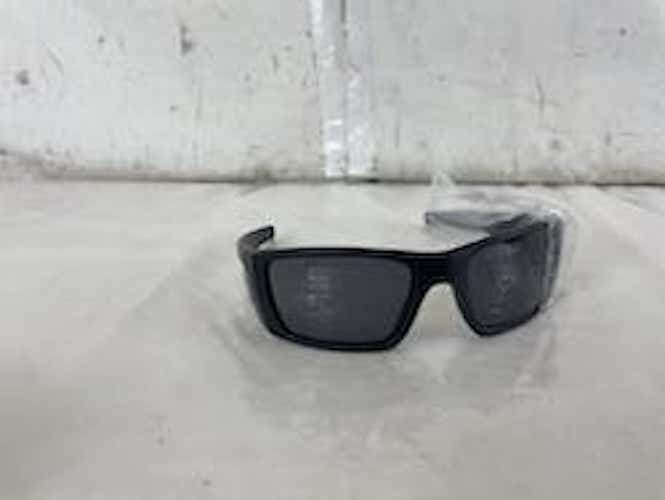 New Oakley Fuel Cell Oo9096 Matte Black Sunglasses W Grey Lens