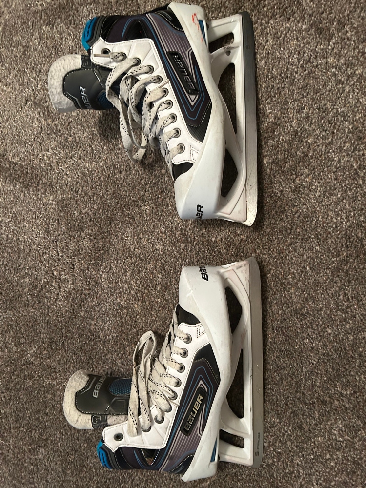 Size 8 Bauer 7000 Goalie Skates