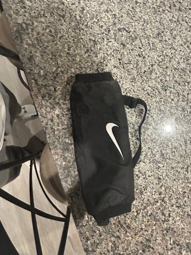 Nike - Pro Hyperwarm Hand Warmer