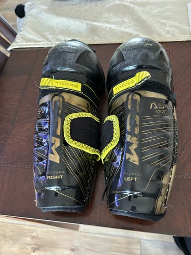 Junior Used CCM ASV Pro 10" Shin Pads