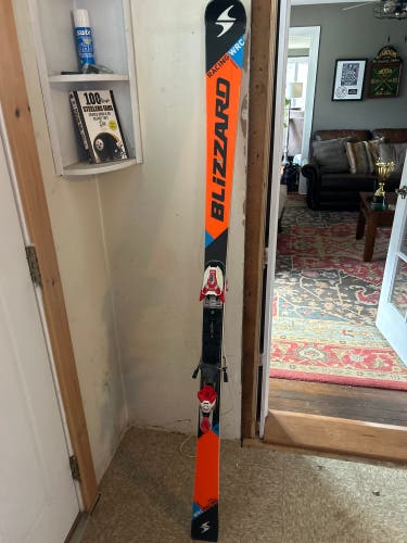 Used 176 cm With Bindings Max Din 13 WRC Skis