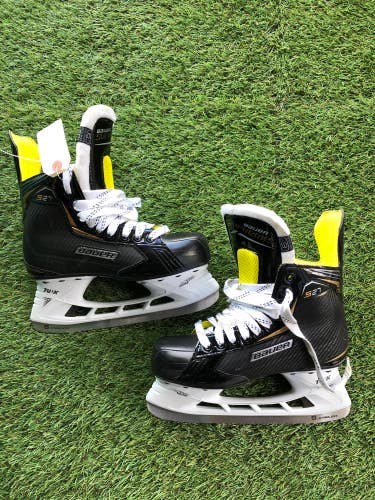 Used Bauer Supreme S27 Hockey Skates Regular Width Size 6.0 - Senior