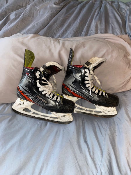 Senior Bauer Regular Width 8 Vapor 2.9 Hockey Skates