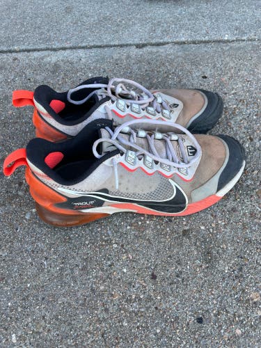 White Adult Turf Cleats Low Top Force Zoom Trout 7
