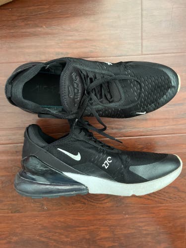 Used Size Men's 10.5 (W 11.5) Nike Air max 270 Shoes