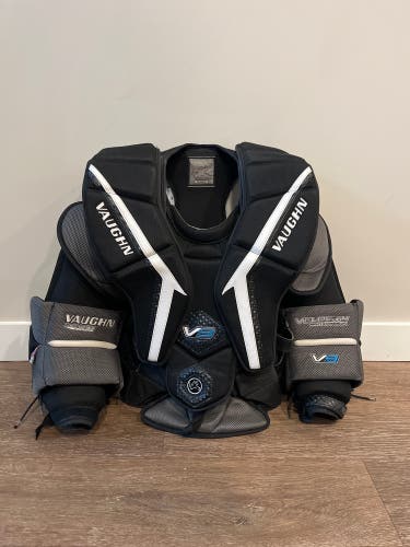 Used Small Vaughn  V9 Pro Carbon Goalie Chest Protector