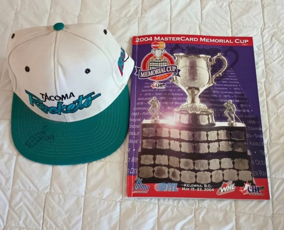 Retro WHL Tacoma Rockets Hat & 2004 Memorial Cup Program Hockey