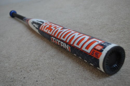 34/26 Worth Resmondo SPTR54 Team Titan End Load Composite Softball Bat