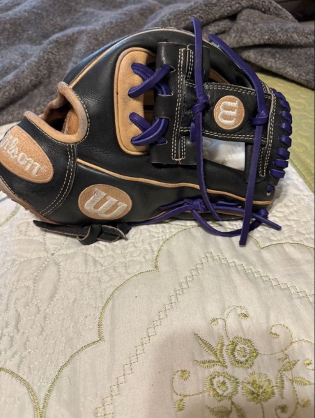 Infield 11.25" A2000 1786 Baseball Glove
