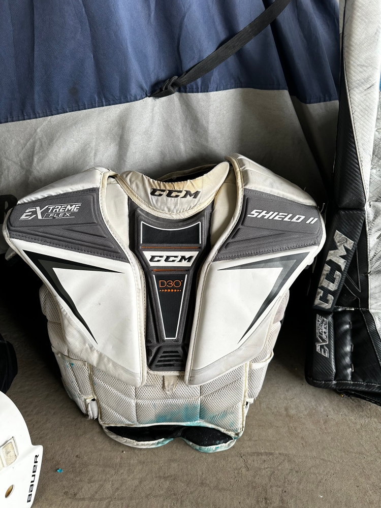 Used Large CCM Extreme Flex Shield 2 Goalie Chest Protector