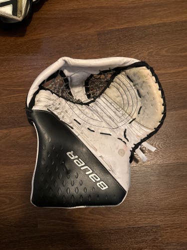 Used Custom Pro Stock 2X Pro Goalie Glove
