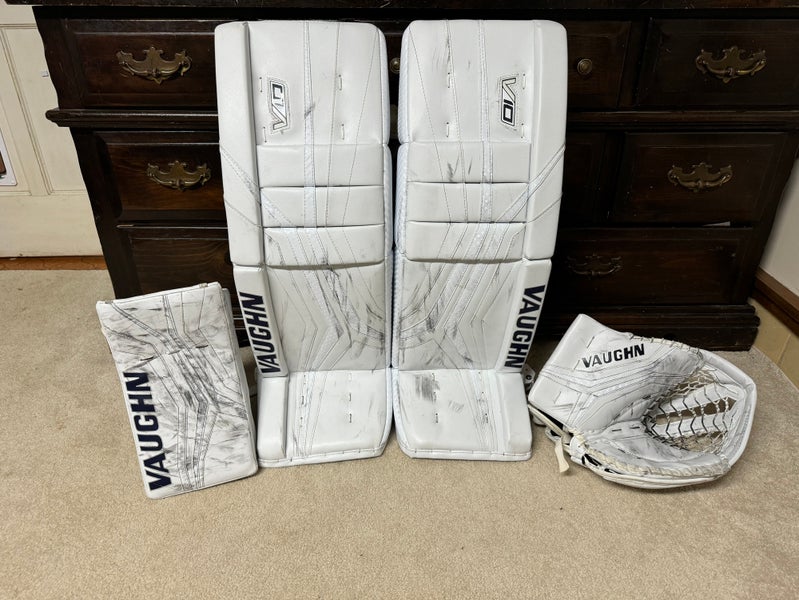 Hunter Shepard Vaughn Velocity V10 Goalie Set Washington Capitals Hershey Bears
