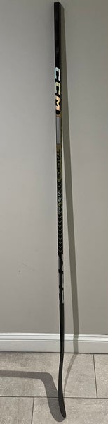 Intermediate Right Hand P28 Super Tacks AS-V PRO Hockey Stick