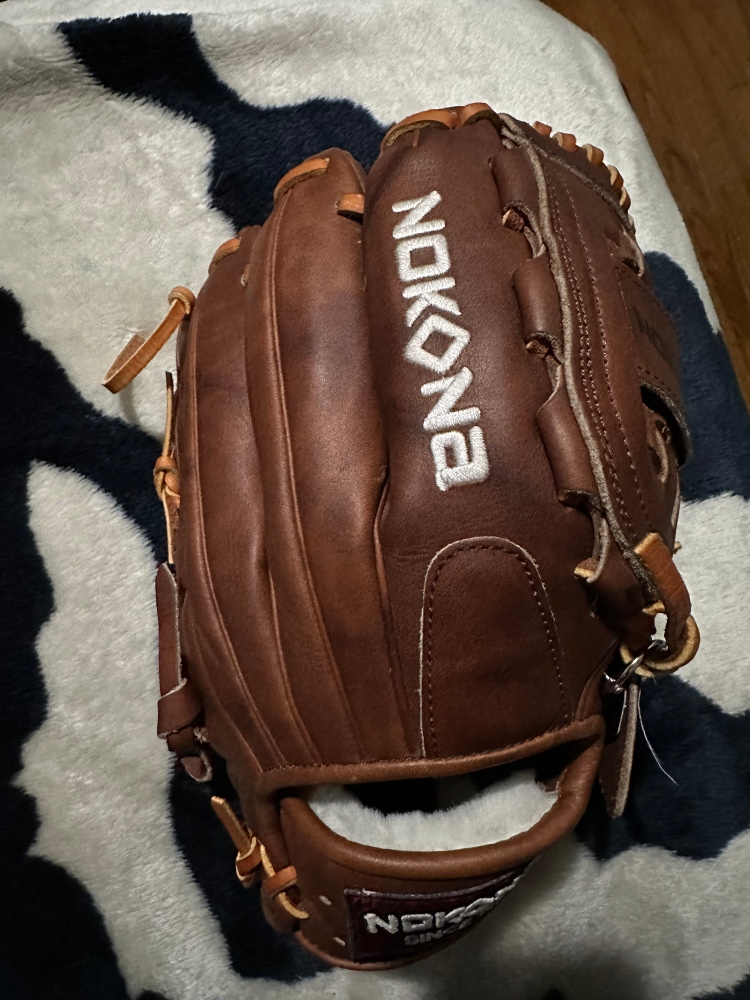 New Right Hand Throw 12" Baseball Glove