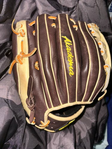 Akadema  Torino Series ASD111  11.5"