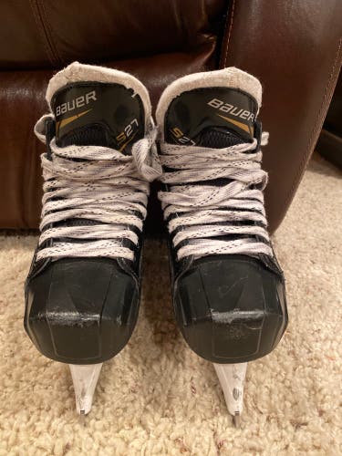 Used Bauer Regular Width Size 3 Supreme S27 Hockey Goalie Skates