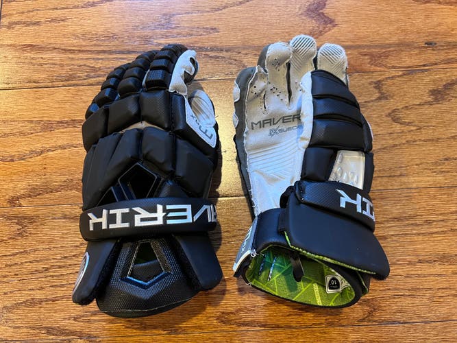 New Maverik Max Lacrosse Gloves Small 10"