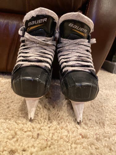 Used Bauer Regular Width Size 1.5 Supreme S27 Hockey Goalie Skates