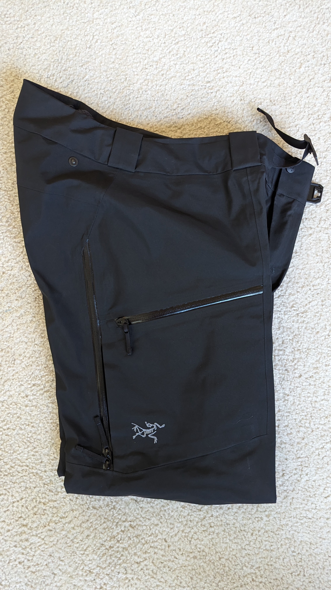 Arc'teryx Sabre Pants - Men's - Black - New WITHOUT TAGS - Large SHORT - inseam 31"