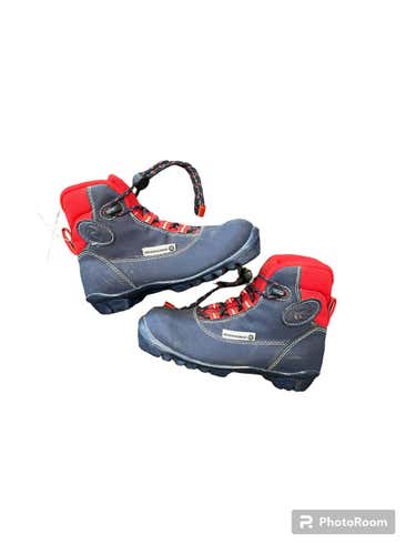 Used Rossignol Yt-12 Boys' Cross Country Ski Boots