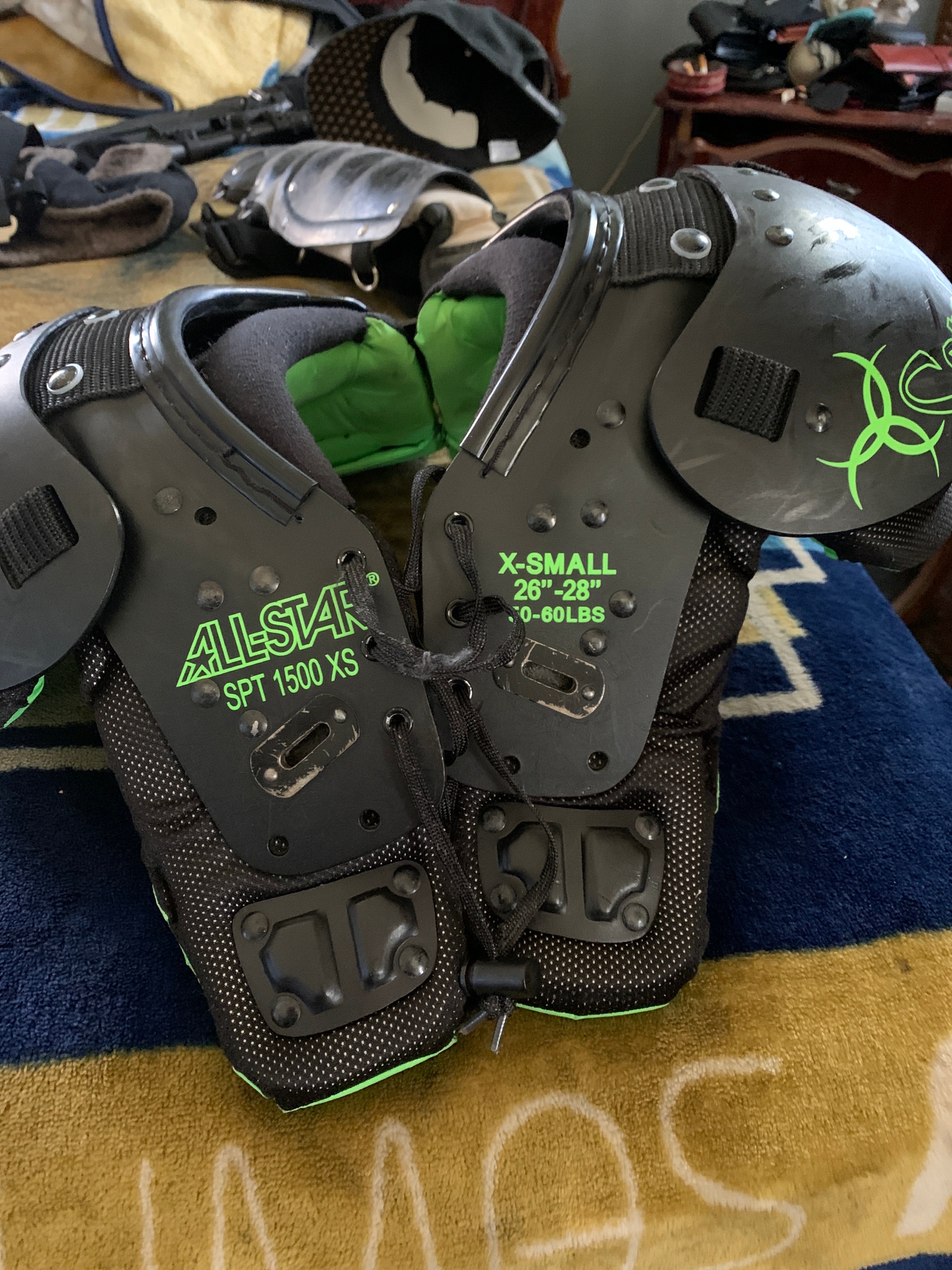 Used All Star SPT 1500 XS Catalyst Shoulder pads